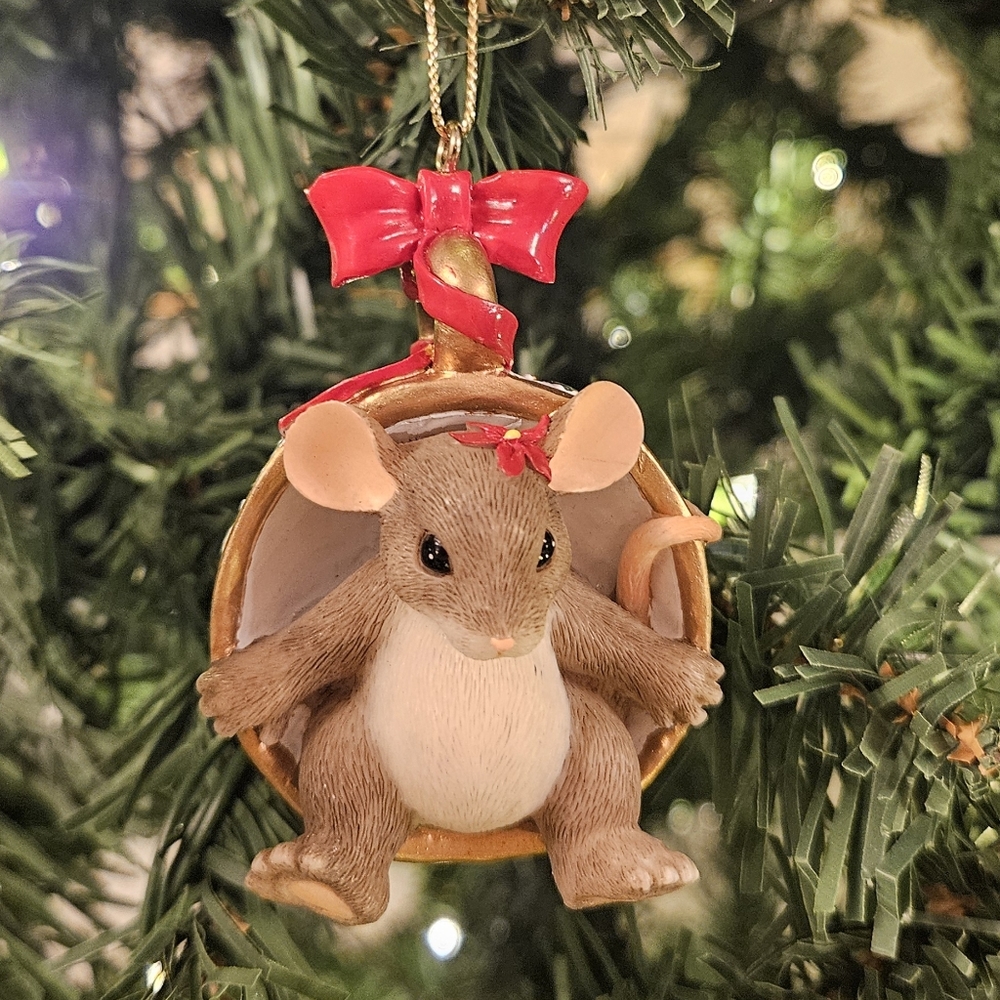 Charming Tails Mouse Christmas Tree Ornament
